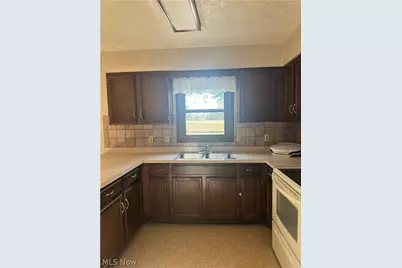 2370 Oak Trace Street, Youngstown, OH 44515 - Photo 13