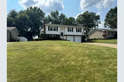 2370 Oak Trace Street, Youngstown, OH 44515 - Photo 3