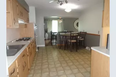 979 E Decker Drive, Green Hills, OH 44131 - Photo 9