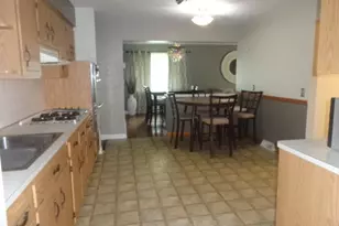 979 E Decker Dr, Green Hills, OH 44131 - Photo 9