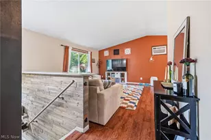 825 Valley Dr, Amherst, OH 44001 - Photo 7