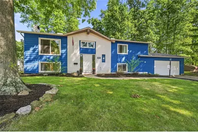 825 Valley Drive, Amherst, OH 44001 - Photo 1