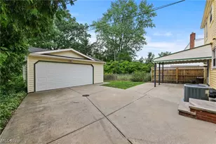 3648 Norwood Rd, Huber Heights, OH 44122 - Photo 37