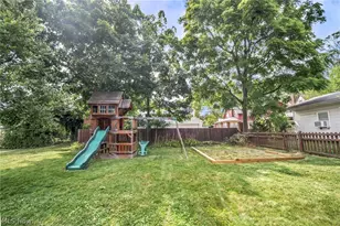 490 Dorchester Rd, Akron, OH 44320 - Photo 39