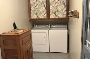 6215 Robinhood Ln, Ashtabula, OH 44004 - Photo 21