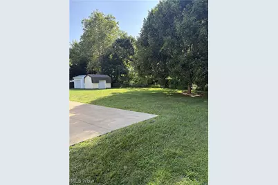 6215 Robinhood Lane, Ashtabula, OH 44004 - Photo 3