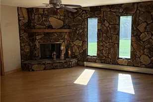 6215 Robinhood Ln, Ashtabula, OH 44004 - Photo 13