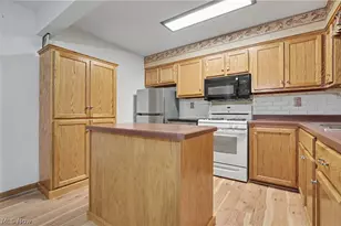 7436 Sugartree Dr, Youngstown, OH 44512 - Photo 3