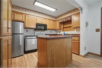 7436 Sugartree Drive, Youngstown, OH 44512 - Photo 7