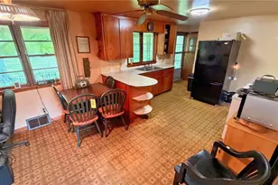 1185 Greensburg Rd, Uniontown, OH 44685 - Photo 9