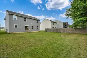 4660 Erhart Dr, Lorain, OH 44053 - Photo 5