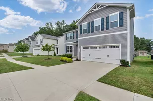 4660 Erhart Dr, Lorain, OH 44053 - Photo 3