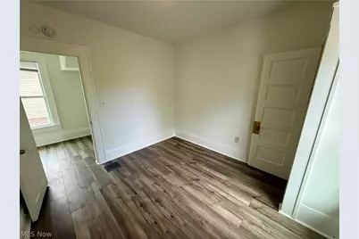 895 Beardsley Street, Akron, OH 44311 - Photo 9