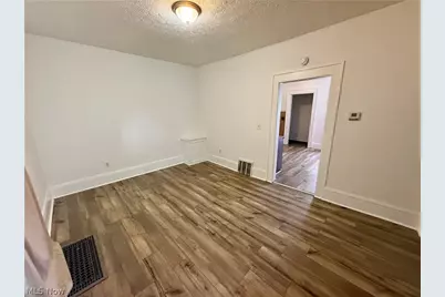 895 Beardsley Street, Akron, OH 44311 - Photo 3