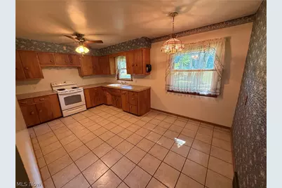 5889 Kellar Road, New Franklin, OH 44319 - Photo 3