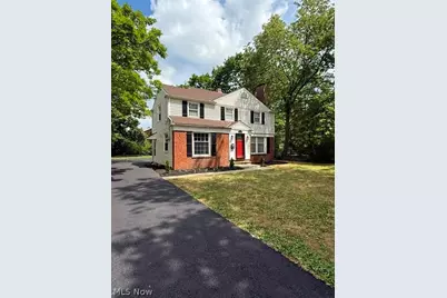 19013 Chagrin Boulevard, Huber Heights, OH 44122 - Photo 3