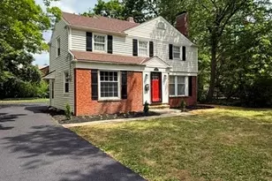 19013 Chagrin Blvd, Huber Heights, OH 44122 - Photo 3