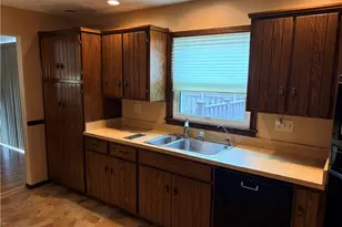 47690 Watson Rd, St Clairsville, OH 43950 - Photo 9