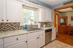 1041 Orchard Ave NE, North Canton, OH 44720 - Photo 11