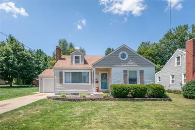1041 Orchard Avenue NE, North Canton, OH 44720 - Photo 1