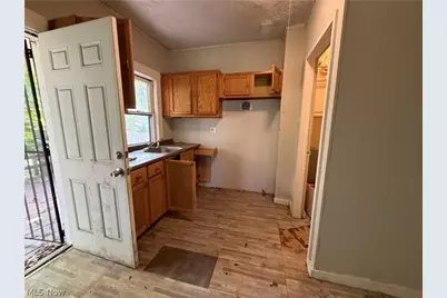 945 E 149th Street, Loveland, OH 44110 - Photo 3