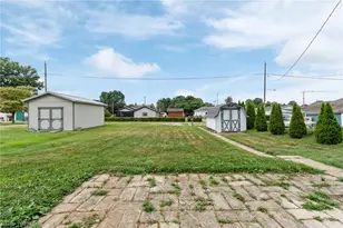 734 Tuscarawas Ave NW, New Philadelphia, OH 44663 - Photo 31
