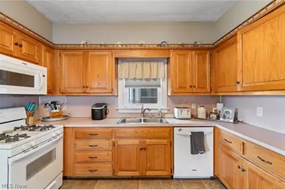 734 Tuscarawas Avenue NW, New Philadelphia, OH 44663 - Photo 13