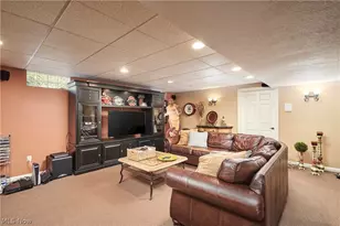 662 Heatherleigh Dr, Akron, OH 44333 - Photo 33