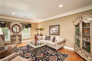 662 Heatherleigh Dr, Akron, OH 44333 - Photo 17