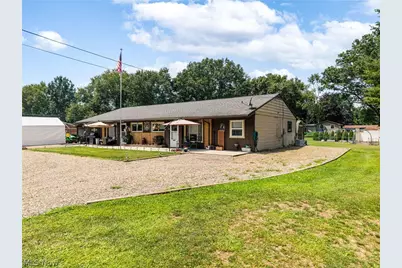 8585-8587 Manchester Avenue NW, Canal Fulton, OH 44614 - Photo 3