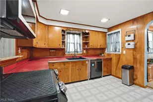 127 E High St, Fostoria, OH 44830 - Photo 9