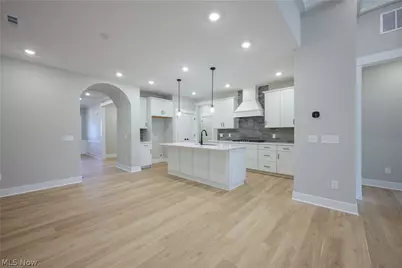 651 South Port Drive, Avon Lake, OH 44012 - Photo 7