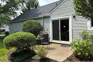 375 Yorktown Pl, Vermilion, OH 44089 - Photo 5