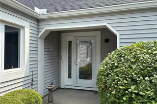 375 Yorktown Pl, Vermilion, OH 44089 - Photo 3