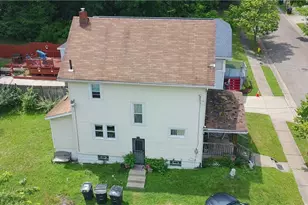 692 Blanche St, Akron, OH 44307 - Photo 5