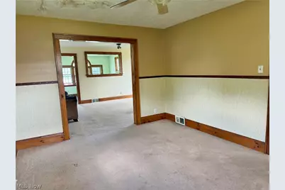117 Bird Way, Weirton, WV 26062 - Photo 5