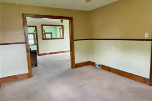 117 Bird Way, Weirton, WV 26062 - Photo 5