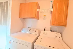 100 Maplegrove Ln, Mentor, OH 44060 - Photo 17