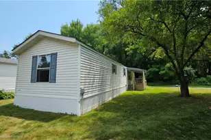 100 Maplegrove Ln, Mentor, OH 44060 - Photo 33