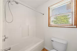 114 Barkwood Dr, Wadsworth, OH 44281 - Photo 27