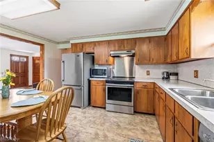229 Kennedy St, Louisville, OH 44641 - Photo 9