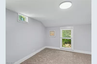 260 E Pace Avenue, Akron, OH 44319 - Photo 25