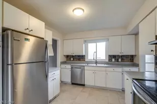 570 Mardon Ave, Akron, OH 44303 - Photo 15