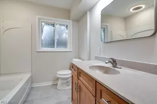 570 Mardon Ave, Akron, OH 44303 - Photo 11