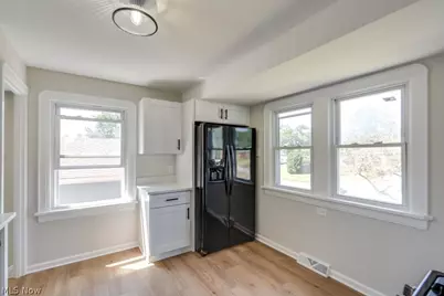 325 Evelyn Avenue, Green Hills, OH 44131 - Photo 15