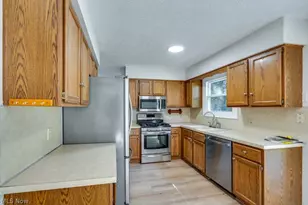 1505 Democracy Dr NW, North Canton, OH 44720 - Photo 9
