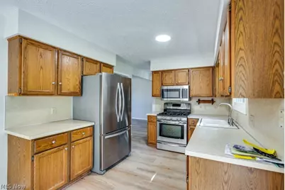 1505 Democracy Drive NW, North Canton, OH 44720 - Photo 11