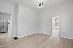 520 Foster Ave, Cambridge, OH 43725 - Photo 7