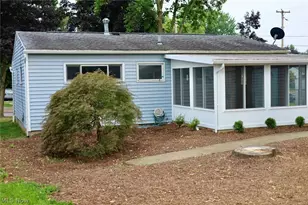 1093 Sutherland Ave, Akron, OH 44314 - Photo 7