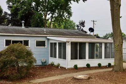1093 Sutherland Avenue, Akron, OH 44314 - Photo 5
